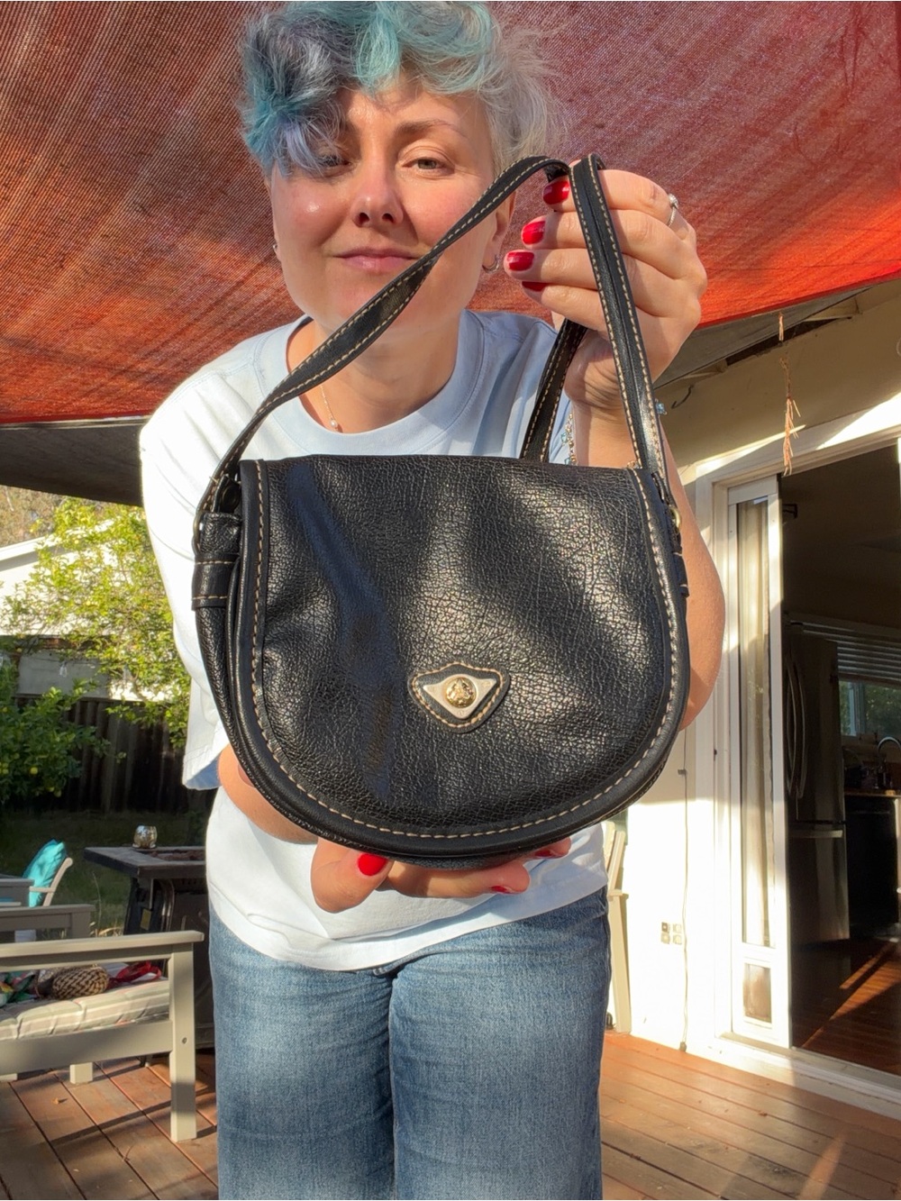 Cute Vintage Crossbody Bag 💼 iPhone 17 Pro fits perfectly ☺️ - Picture 3 of 15